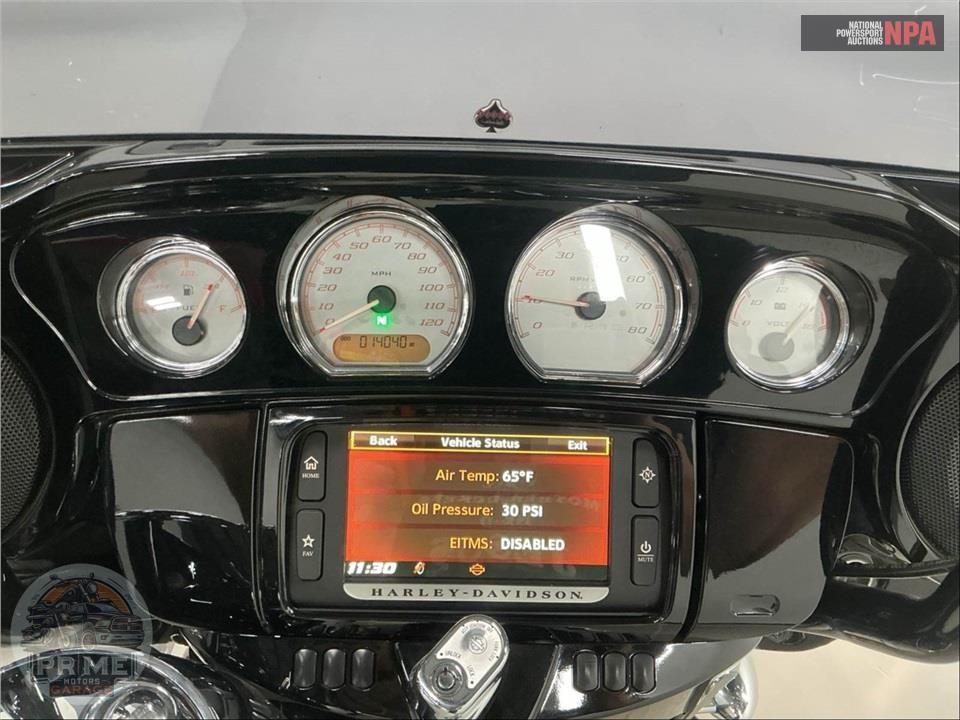 2015 Harley-Davidson FLHXS STREET GLIDE SPECIAL — фото 5