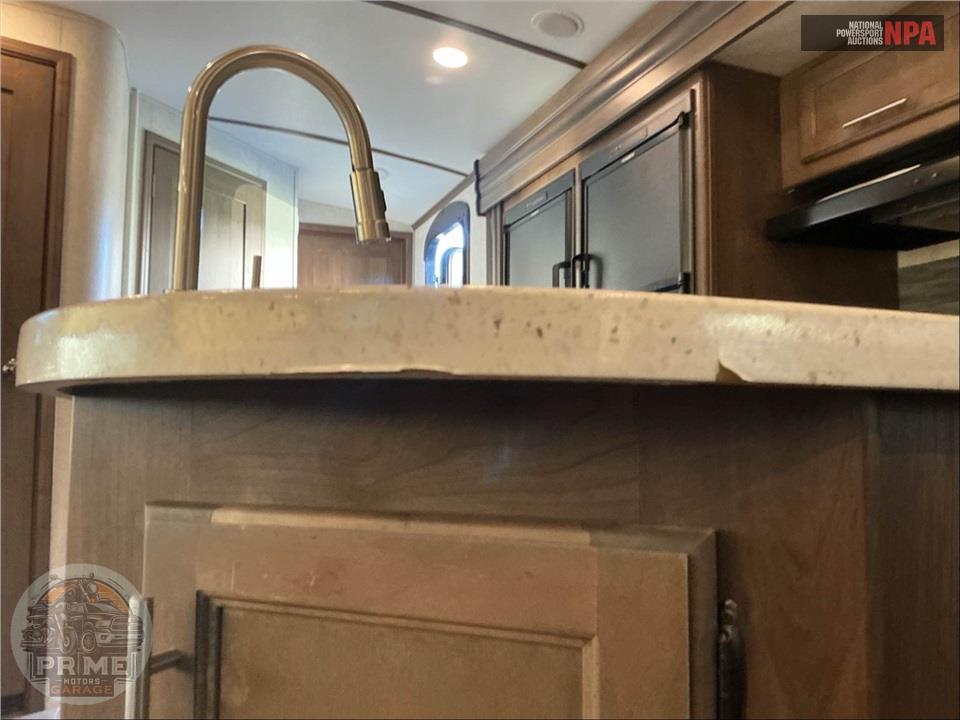 2019 Keystone Rv M-33 SAB - COUGAR SERIES — фото 16