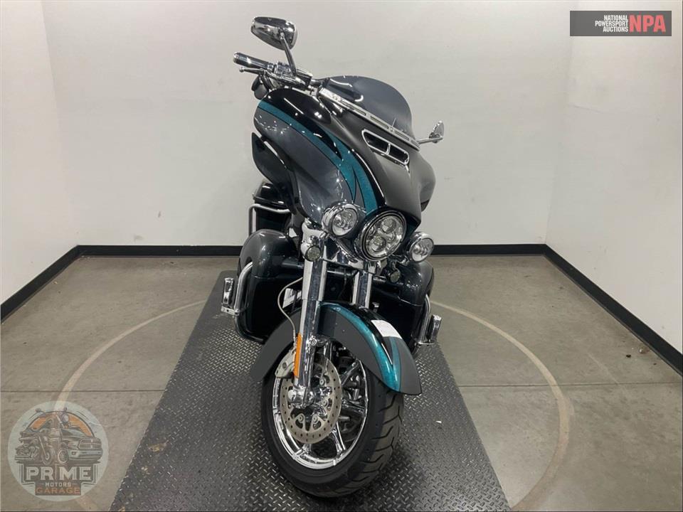 2015 Harley-Davidson FLHTKSE CVO ULTRA LIMITED — фото 2