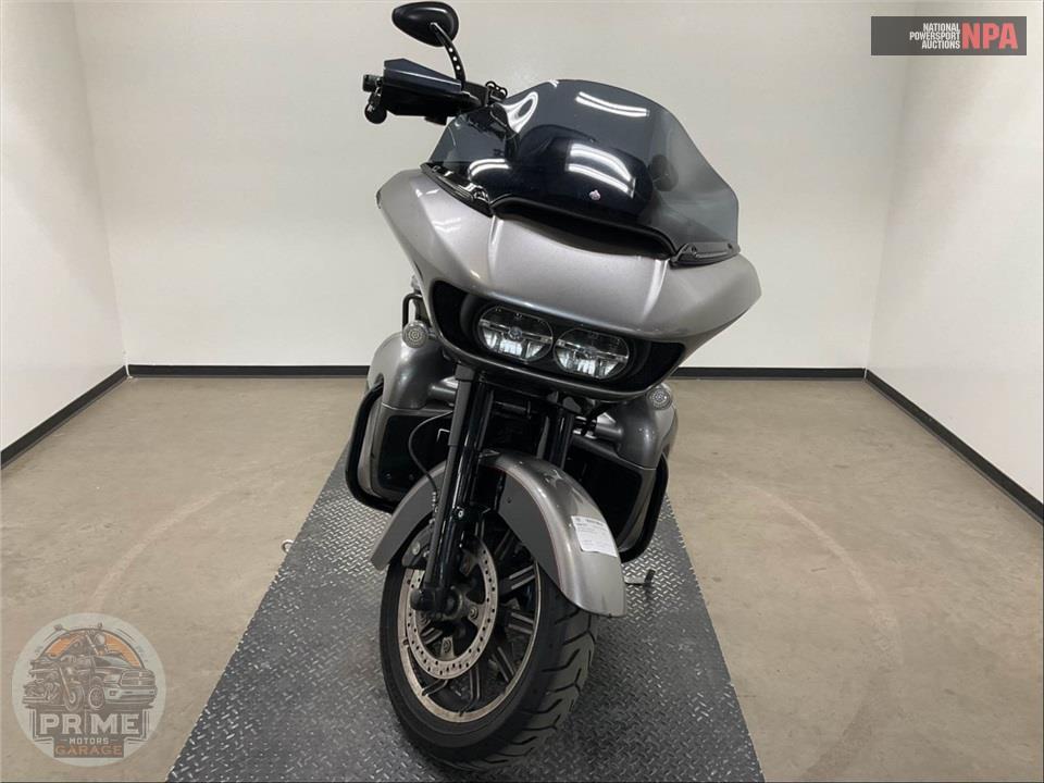2017 Harley-Davidson FLTRU ROAD GLIDE ULTRA — фото 2