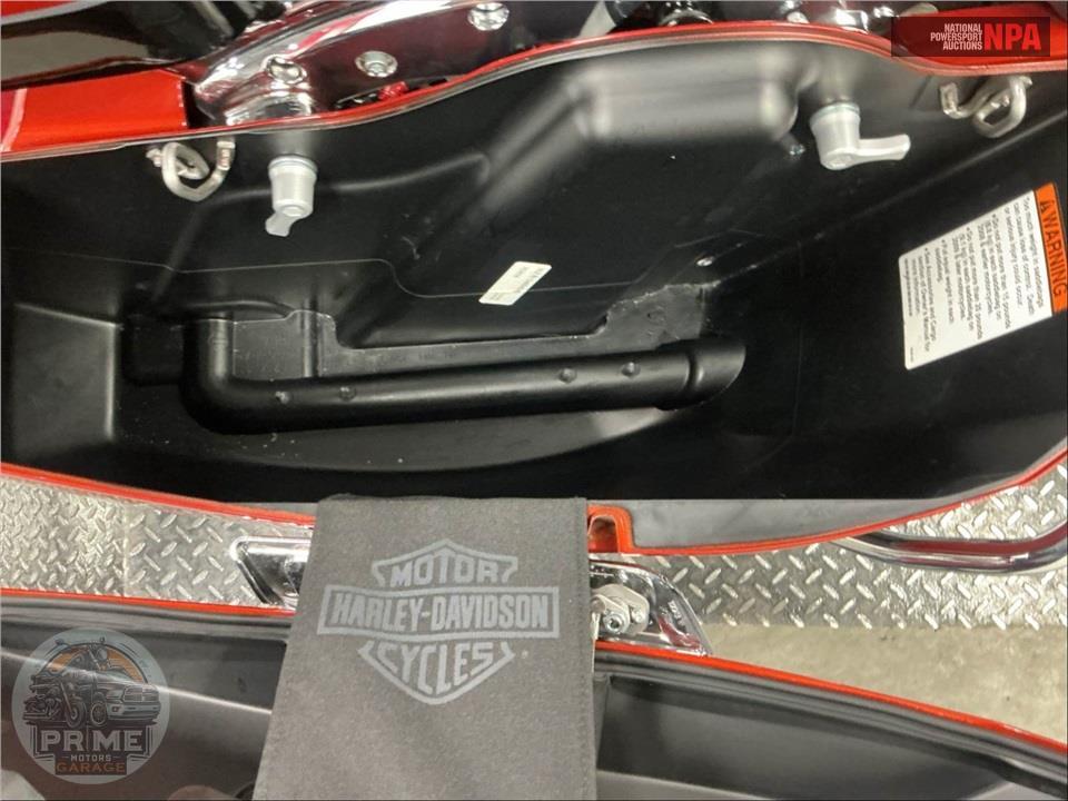 2025 Harley-Davidson FLHXU STEET GLIDE ULTRA — фото 18