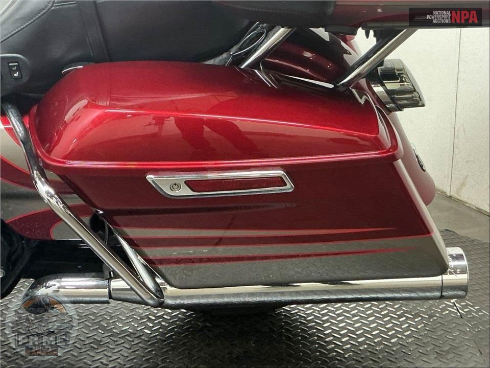 2016 Harley-Davidson FLTRUSE CVO ROAD GLIDE ULTRA — фото 18