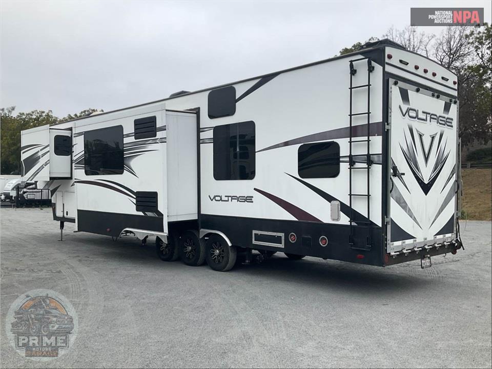 2016 Voltage M-4150 - TOY HAULER TOY HAULER SERIES — фото 3