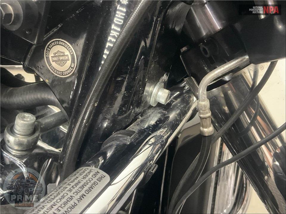 2015 Harley-Davidson FLHTK ELECTRA GLIDE ULTRA LIMITED — фото 11