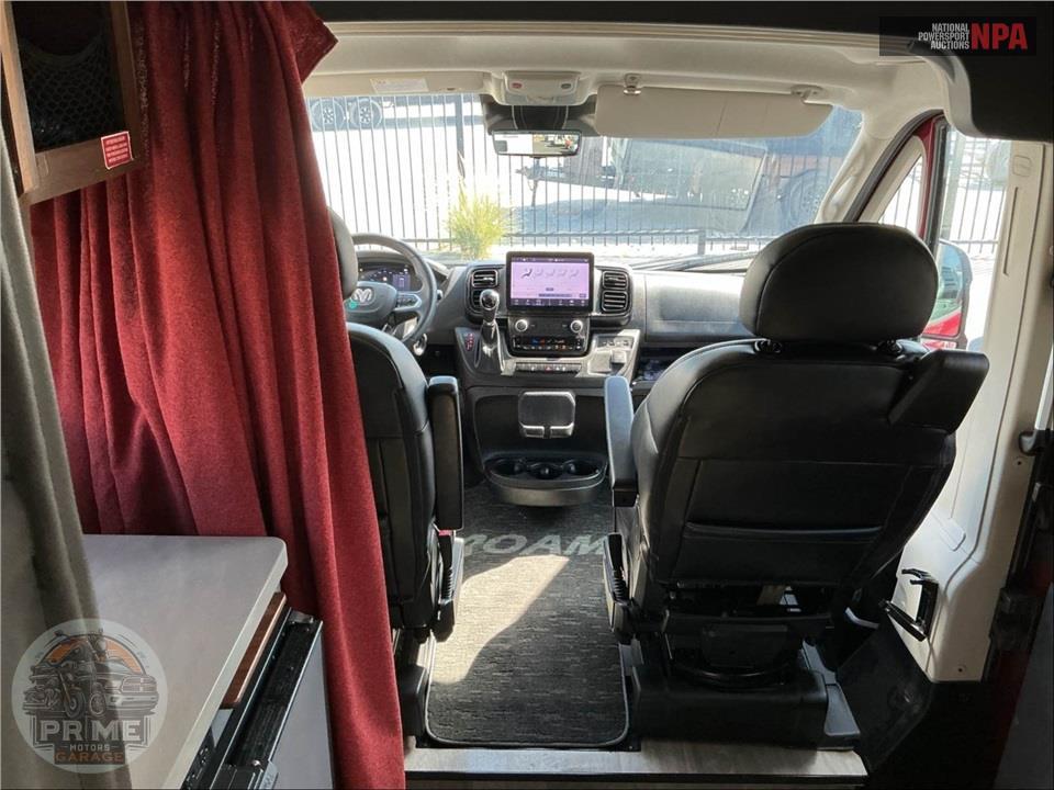 2023 Winnebago M-59RA RAM - ROAM SERIES — фото 12