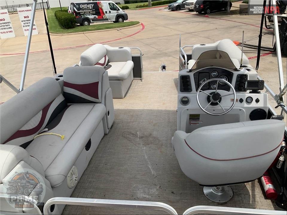 2021 Apex Marine 818 CTR FISHTAIL QWEST EDGE SERIES L=19/E=1 50HP EVINRUDE OB — фото 20