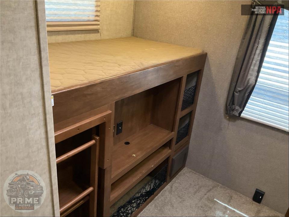 2015 Keystone Rv M-324 FWBHS - SPRINTER FIFTH WHEEL SERIES — фото 14