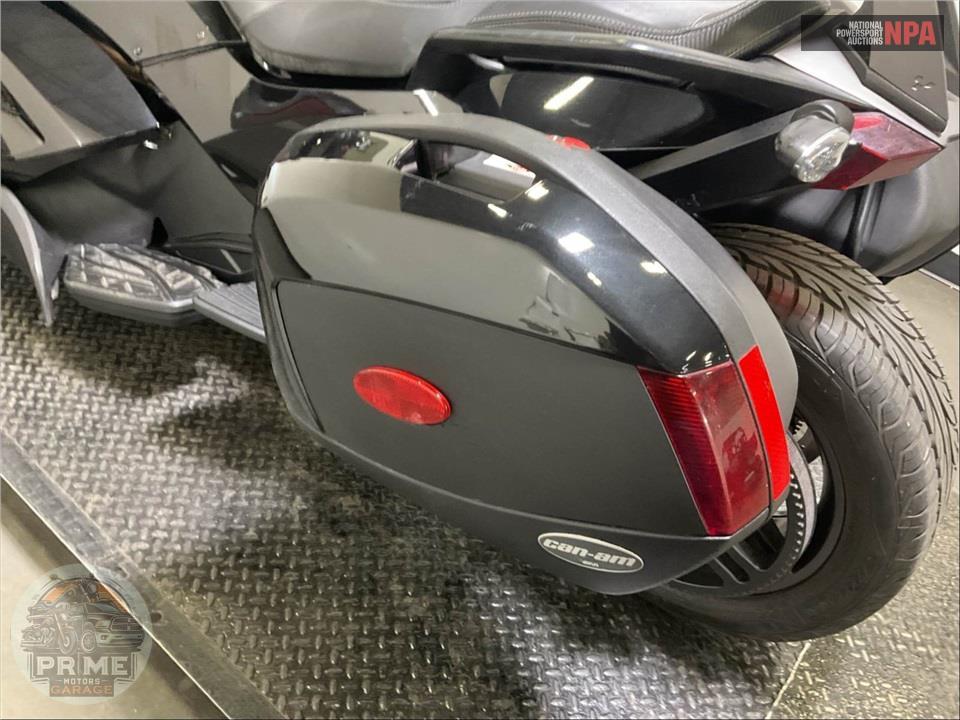 2014 Can-Am SPYDER ST LIMITED — фото 15