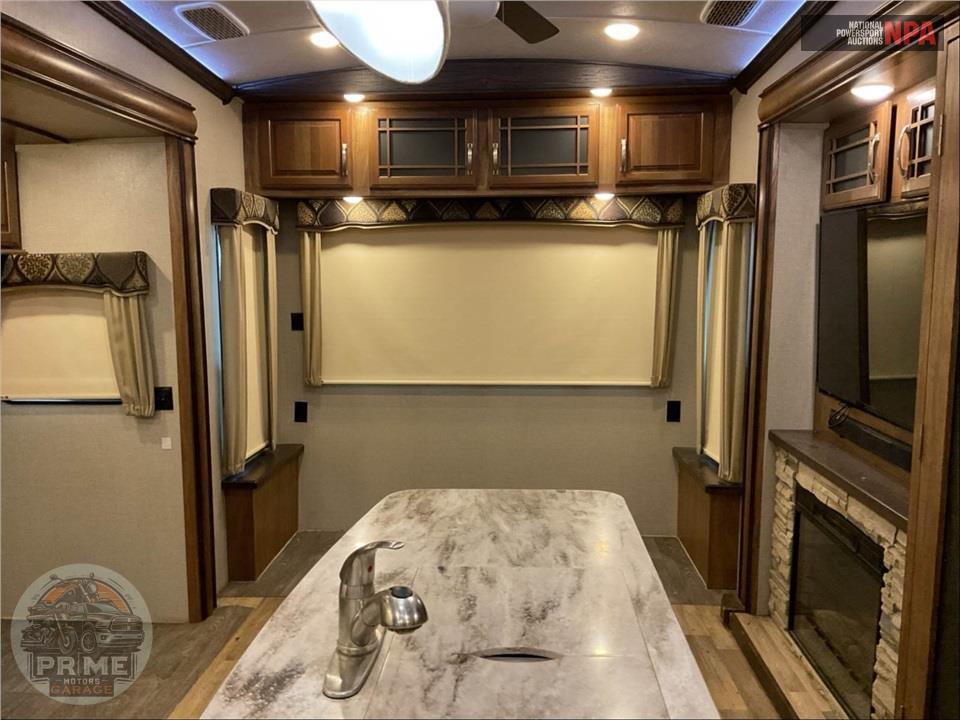 2017 Keystone Rv M-3811 MS - MONTANA FIFTH WHEEL SERIES — фото 7