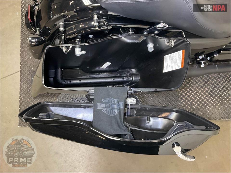 2018 Harley-Davidson FLHRXS ROAD KING SPECIAL — фото 19
