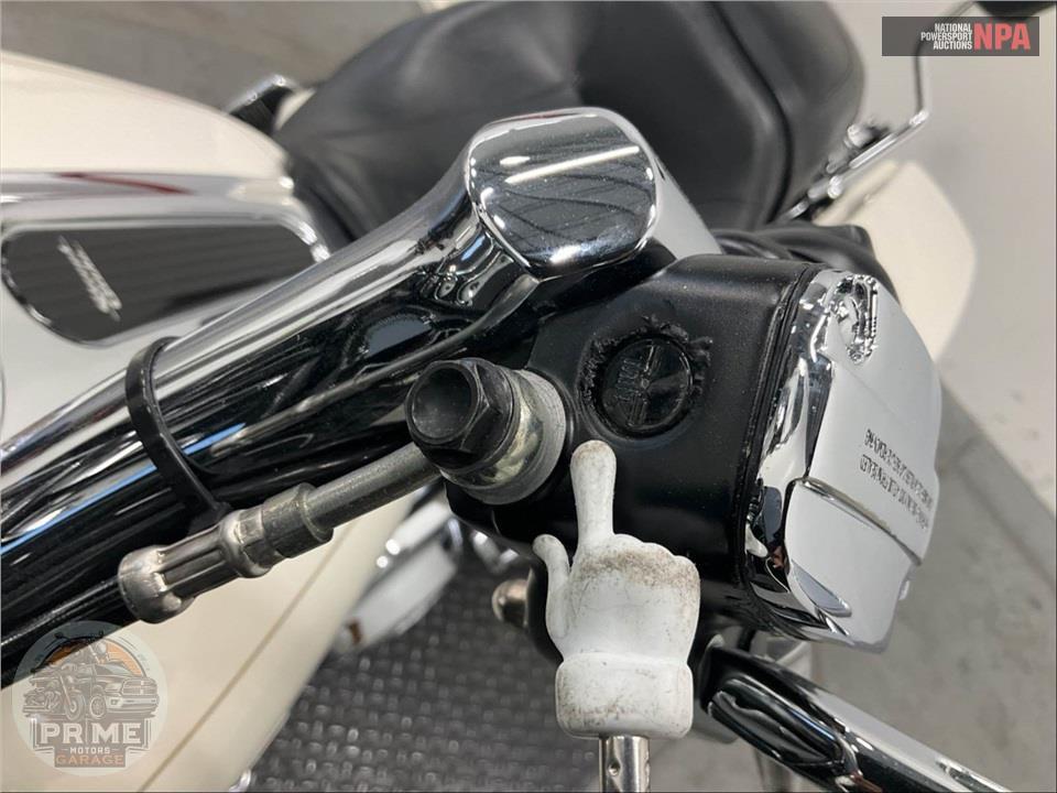 2015 Harley-Davidson FLHXS STREET GLIDE SPECIAL — фото 23