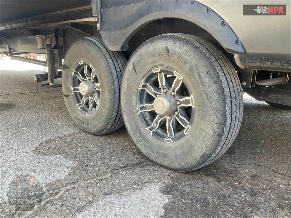 2021 Vengeance By Forest River M-4007V - ROGUE ARMORED TOY HAULER TOY HAULER SERIES — фото 40