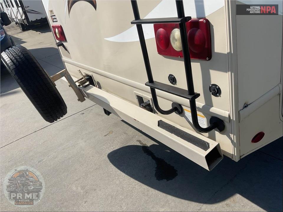 2018 Thor Motor Coach M-31E E450-V10 - FOUR WINDS SERIES — фото 98