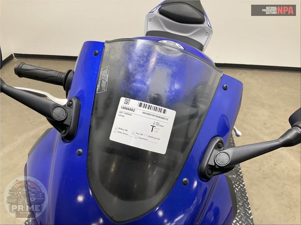 2021 Yamaha YZF-R3 — фото 18