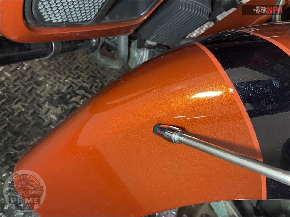 2015 Harley-Davidson FLTRUSE CVO ROAD GLIDE ULTRA — фото 19