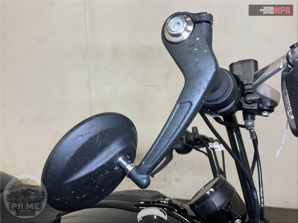 2025 Indian Motorcycle SCOUT BOBBER LIMITED WITH TECHNOLOGY PACKAGE (BLACK) — фото 20