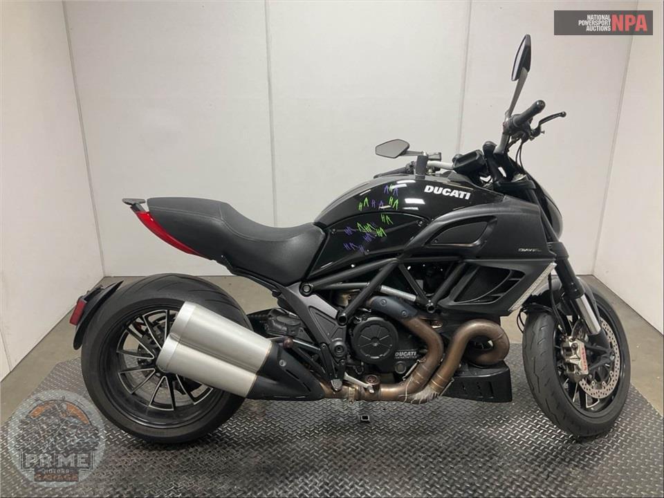 2012 Ducati DIAVEL — фото 1