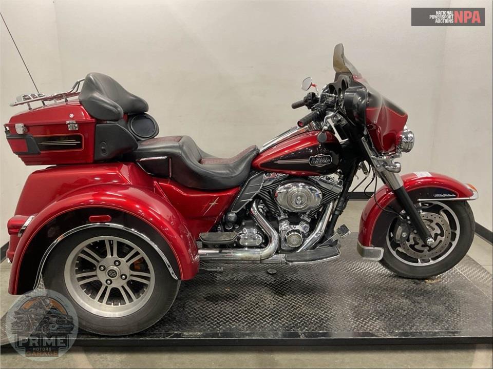 2012 Harley-Davidson FLHTCUTG TRIGLIDE UL CLSC — фото 1