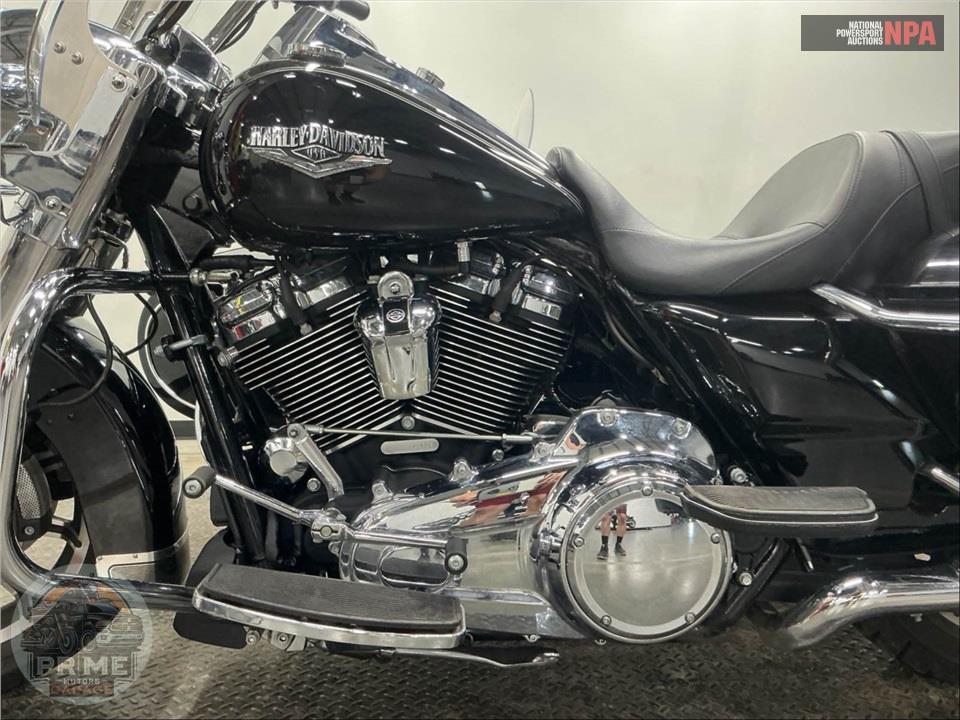 2017 Harley-Davidson FLHR ROAD KING — фото 6
