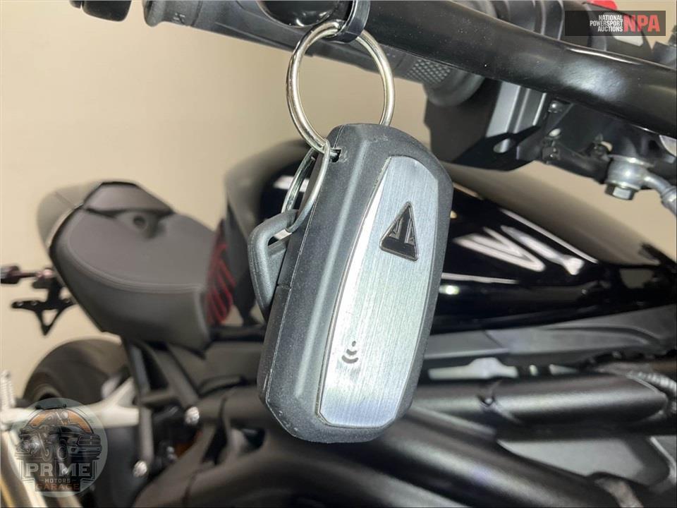 2025 Triumph SPEED TRIPLE 1200 RS — фото 13