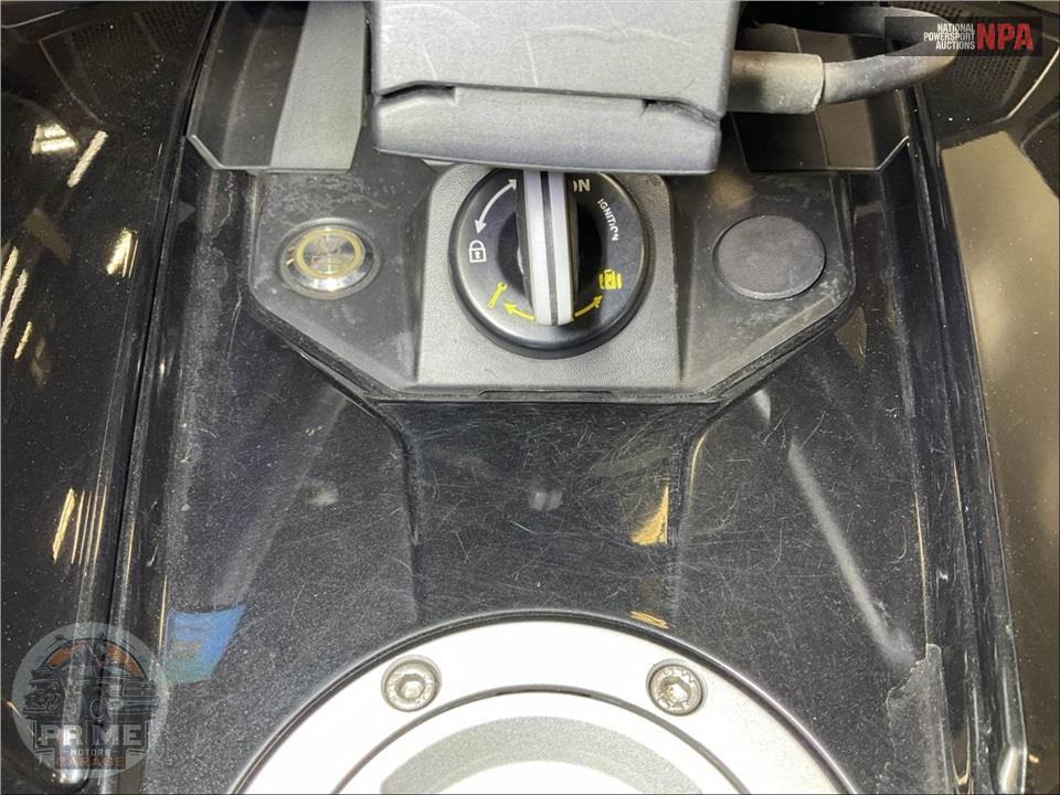 2016 Can-Am SPYDER F3 SE6 LIMITED — фото 44