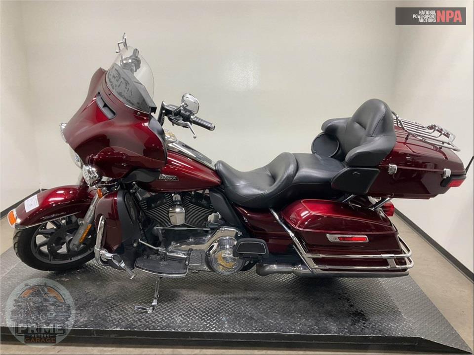 2016 Harley-Davidson FLHTCU ULTRA CLASSIC ELECTRA GLIDE — фото 3