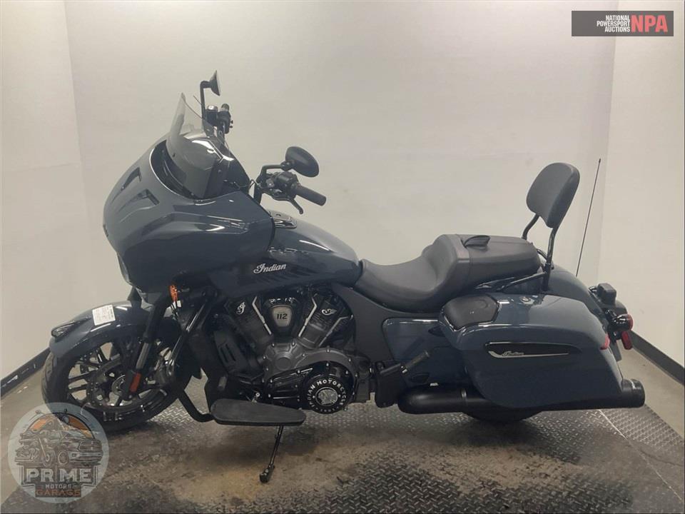 2025 Indian Motorcycle CHIEFTAIN POWERPLUS DARK HORSE WITH 112 AND POWERBAND AUDIO PACKAGE — фото 3