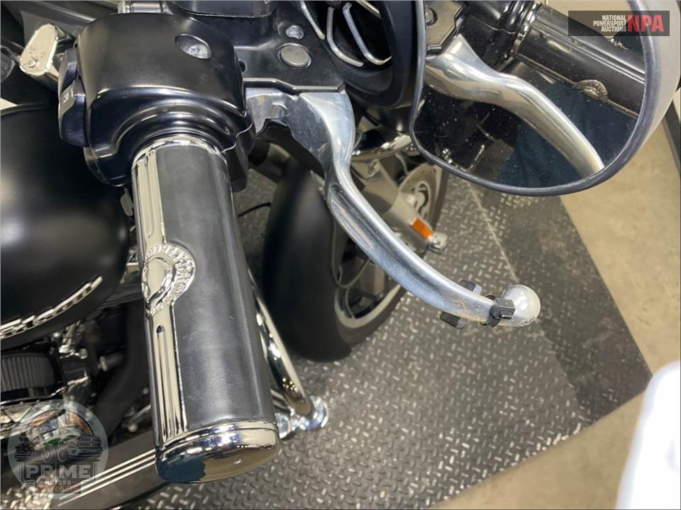 2013 Harley-Davidson FLHX STREET GLIDE — фото 30