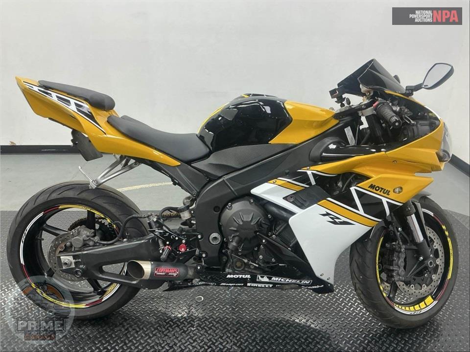 2007 Yamaha YZF-R1 SILVER — фото 1