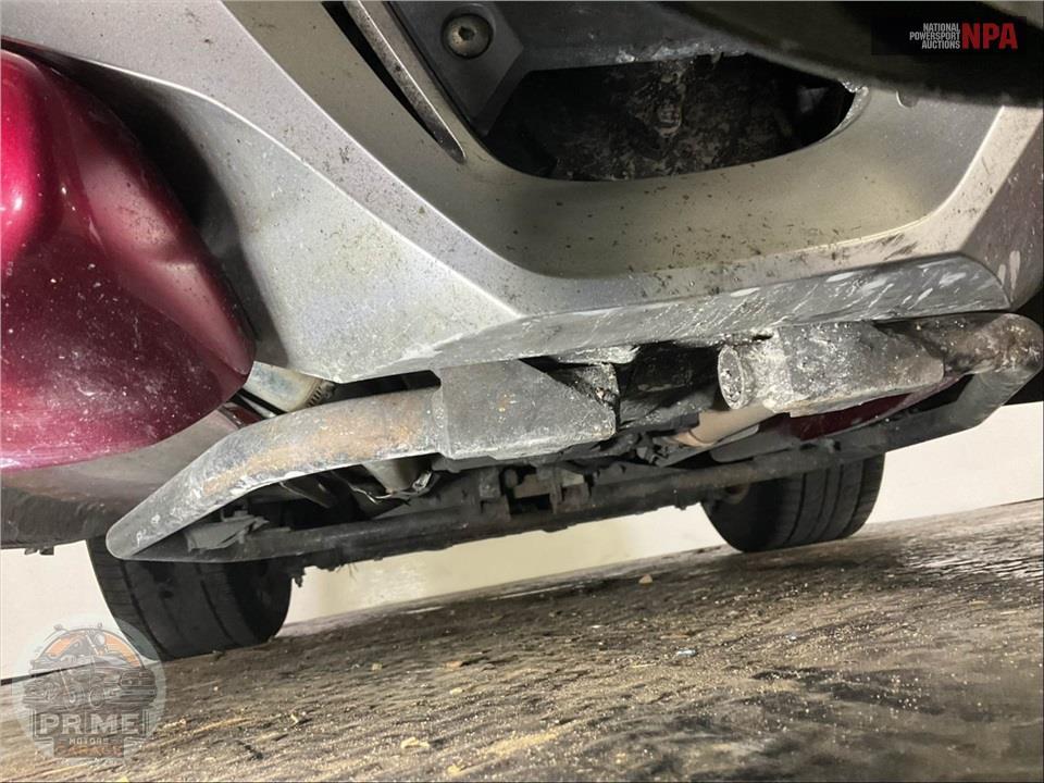 2018 Honda GL1800 GOLDWING TOUR (RED) — фото 10