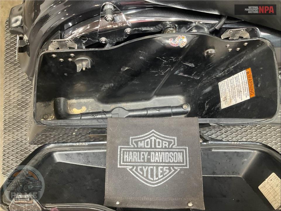 2013 Harley-Davidson FLHX STREET GLIDE — фото 27