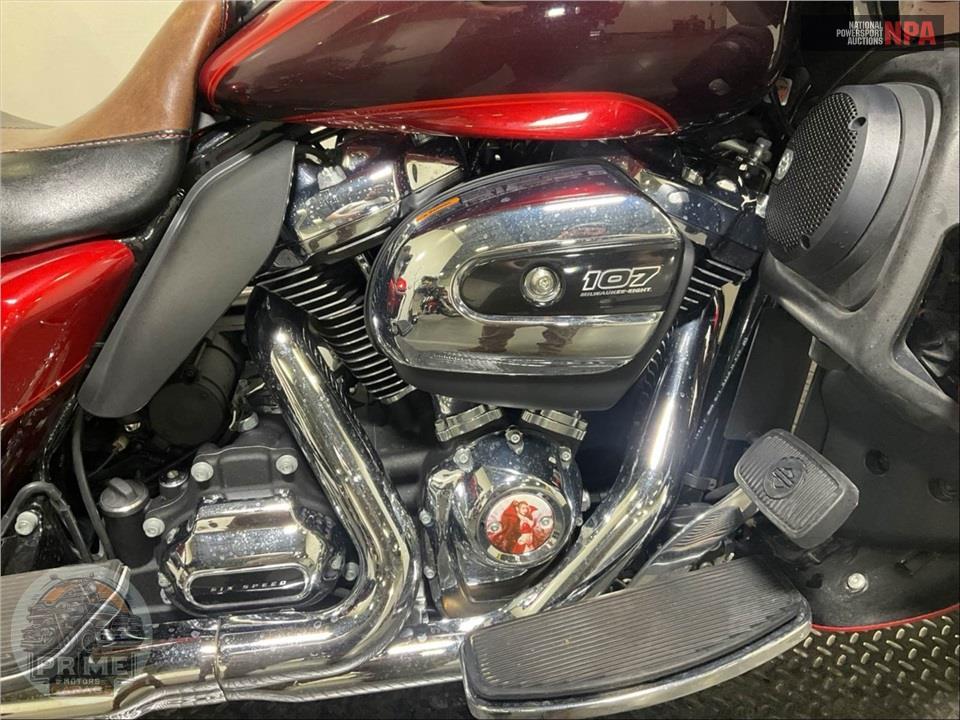 2018 Harley-Davidson FLTRU ROAD GLIDE ULTRA — фото 6