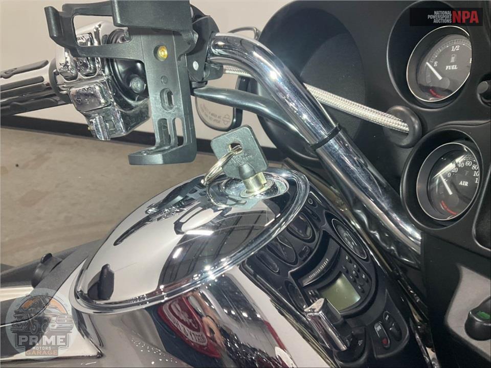 2009 Harley-Davidson FLHTC ELECTRA GLIDE CLASSIC — фото 14