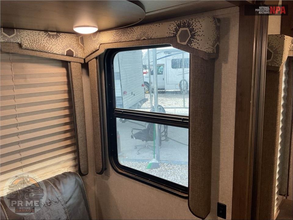 2018 Keystone Rv M-28 SGS - COUGAR FIFTH WHEEL SERIES — фото 25