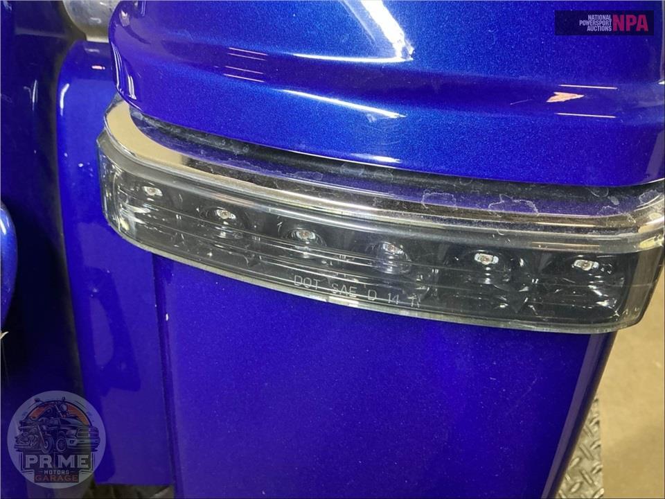 2015 Harley-Davidson FLTRUSE CVO ROAD GLIDE ULTRA — фото 40