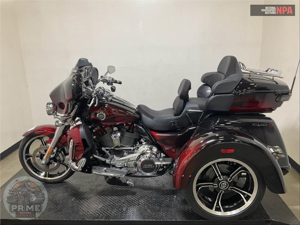 2022 Harley-Davidson FLHTCUTGSE CVO TRI GLIDE — фото 3