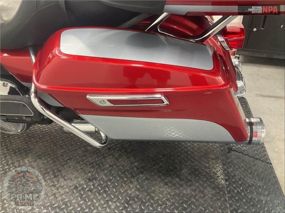 2019 Harley-Davidson FLHTCU ELECTRA GLIDE ULTRA CLASSIC — фото 15