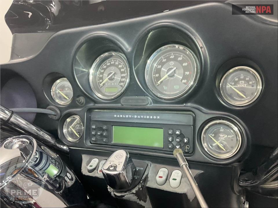 2011 Harley-Davidson FLHTK ELECTRA GLIDE UL LI — фото 39