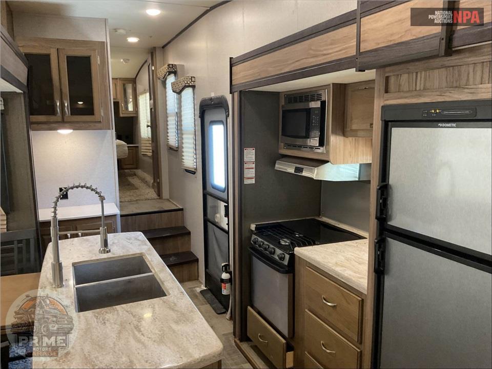 2018 Atlas M-2952RLF - FIFTH WHEEL SERIES — фото 9