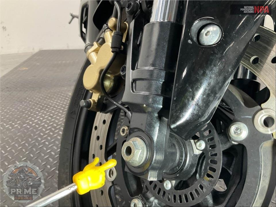 2021 Yamaha YZF-R3 MONSTER ENERGY MOTOGP — фото 25