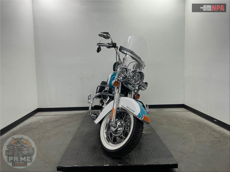 2017 Harley-Davidson FLSTC HERITAGE SOFTAIL CLASSIC — фото 2