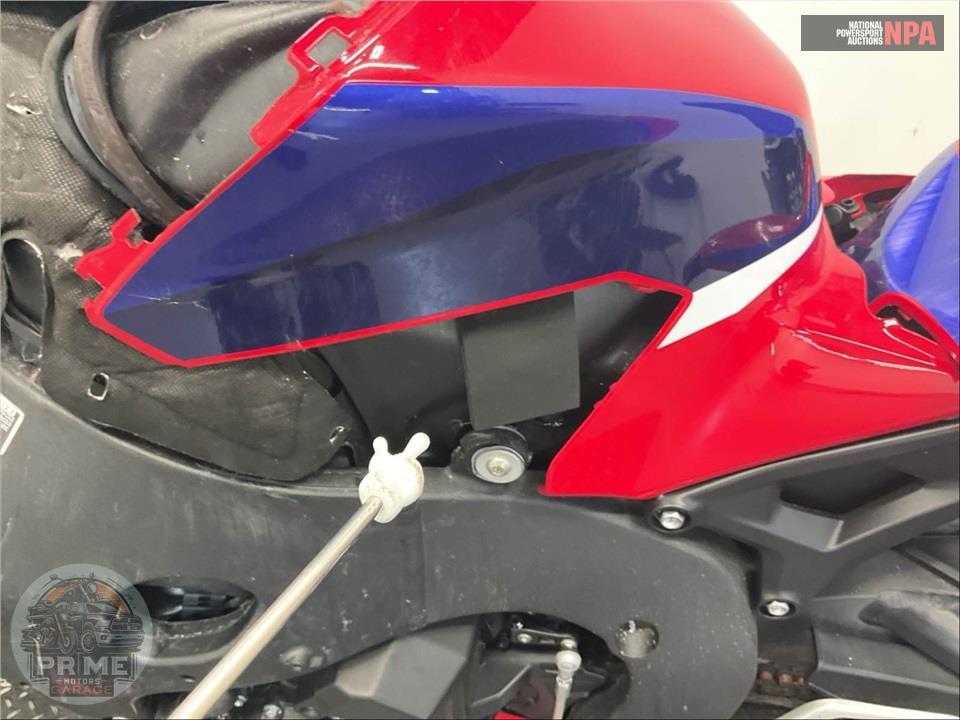 2023 Honda CBR1000RR — фото 33