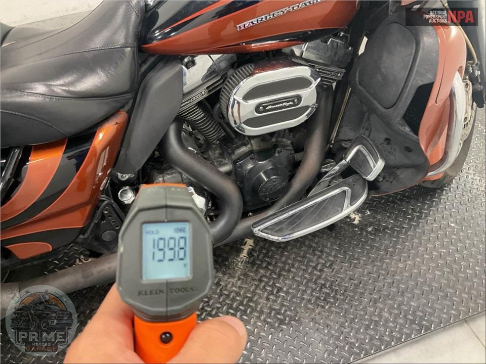 2015 Harley-Davidson FLTRUSE CVO ROAD GLIDE ULTRA — фото 8