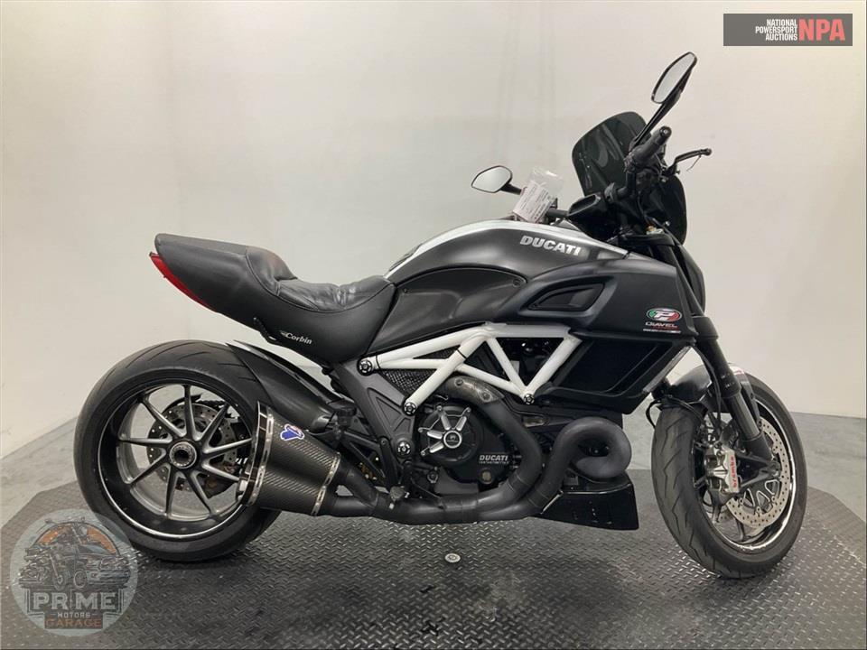 2015 Ducati DIAVEL CARBON WHITE — фото 1