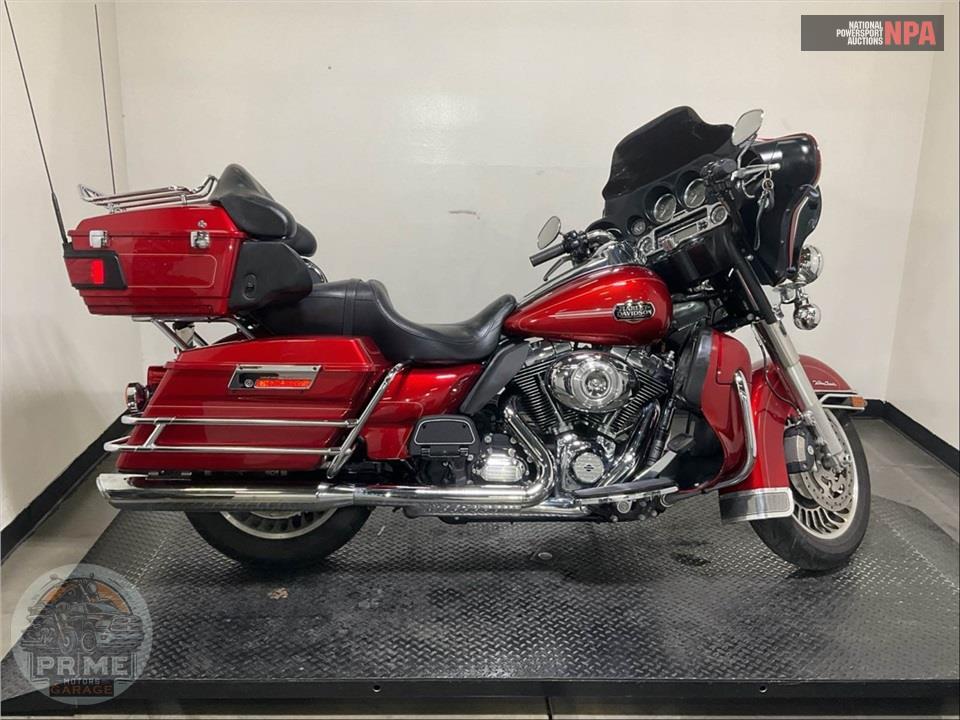 2013 Harley-Davidson FLHTCU UL CLSC EL GLIDE — фото 1