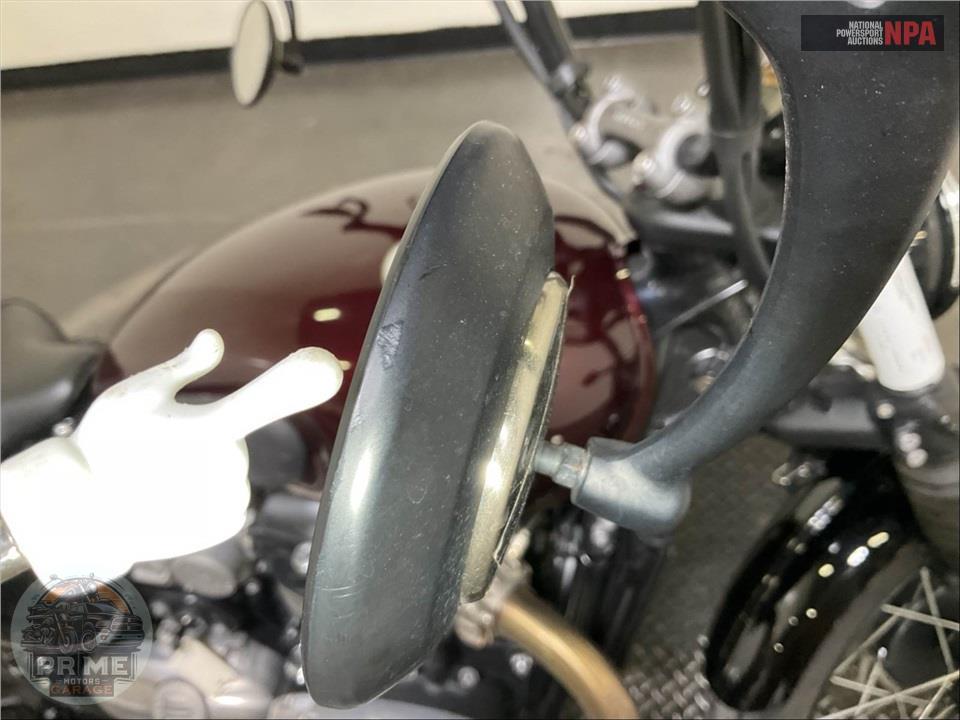 2018 Triumph BONNEVILLE BOBBER (RED/GREEN) — фото 17