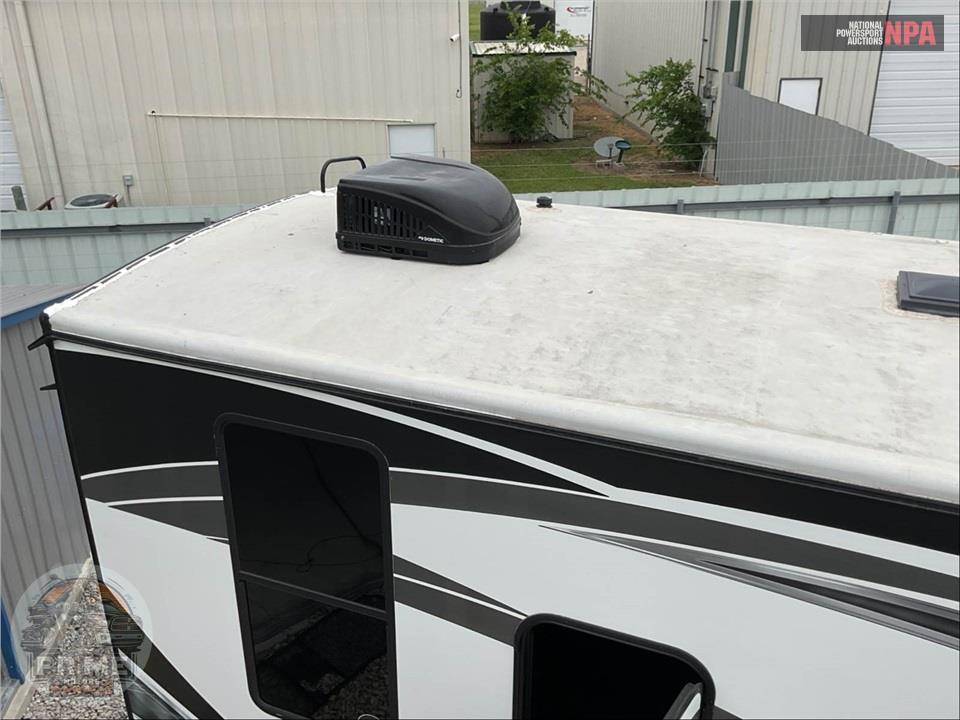 2019 Xlr By Forest River M-382AMP - THUNDERBOLT TOY HAULER TOY HAULER SERIES — фото 45