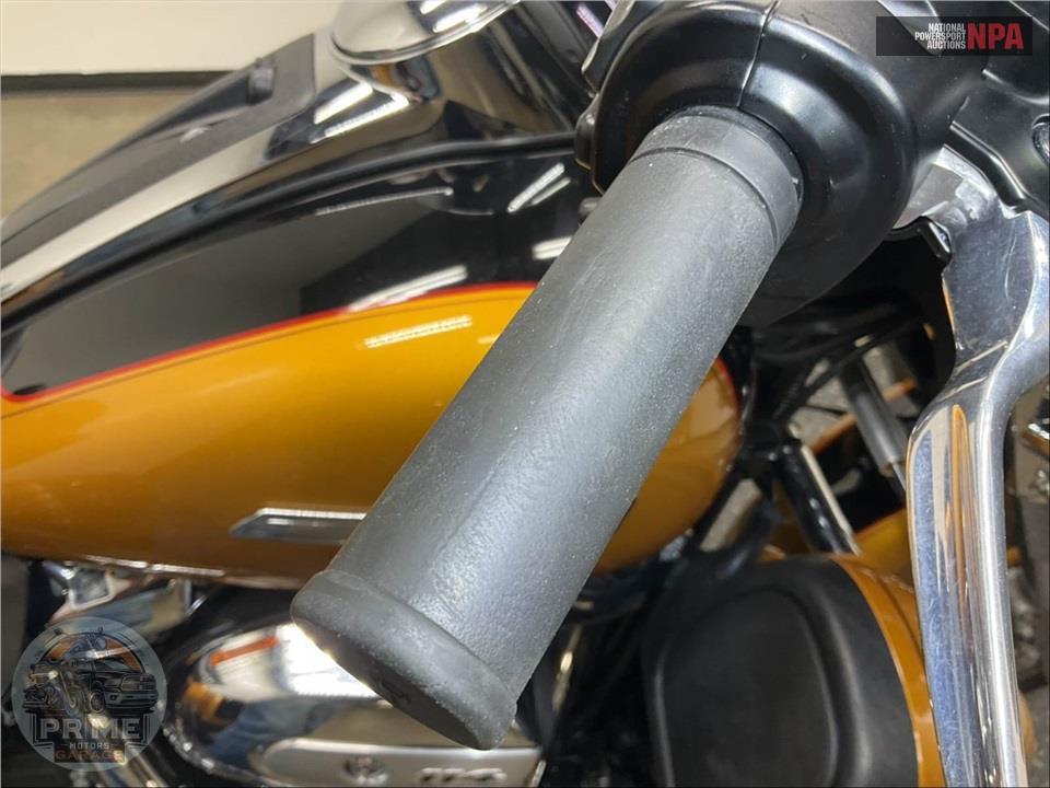 2023 Harley-Davidson FLHTCUTG TRI GLIDE ULTRA CLASSIC — фото 35