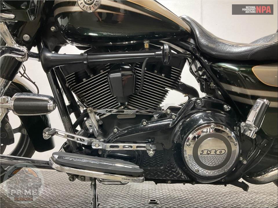 2013 Harley-Davidson FLTRXSE2 SCREAMIN EAGLE — фото 5