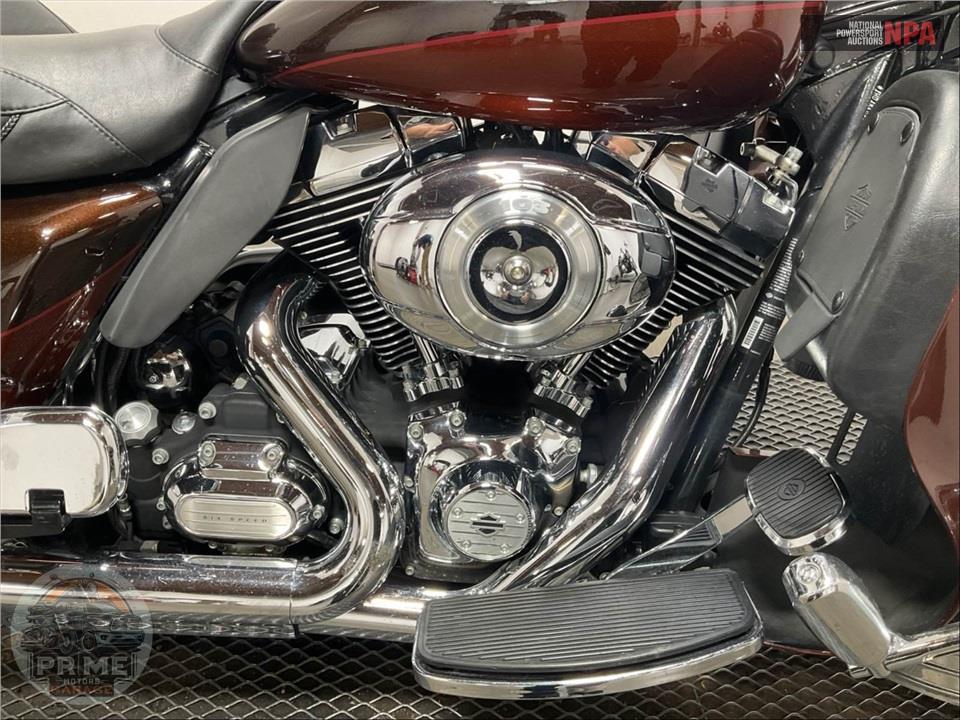 2011 Harley-Davidson FLHTK ELECTRA GLIDE UL LI — фото 6